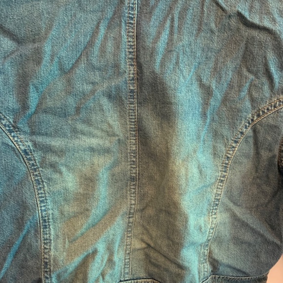 Cropped denim jacket - Picture 8 of 8